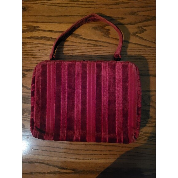 1960s Garay Red Velvet Carpet Handbag - Picture 1 of 11
